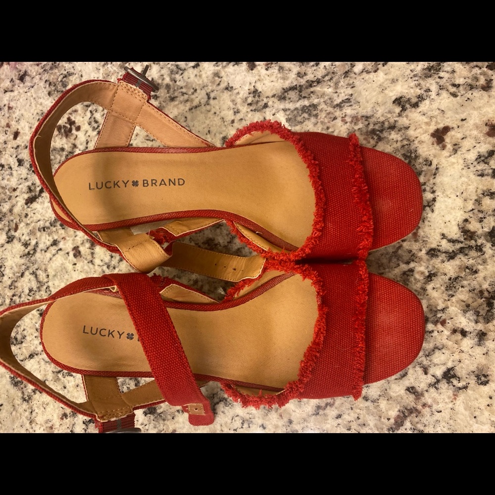 8M Lucky Brand red platform sandals
